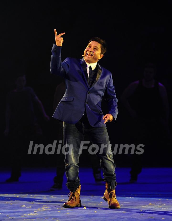 Sukhwinder Singh performs at the Launch of World kabaddi League in London