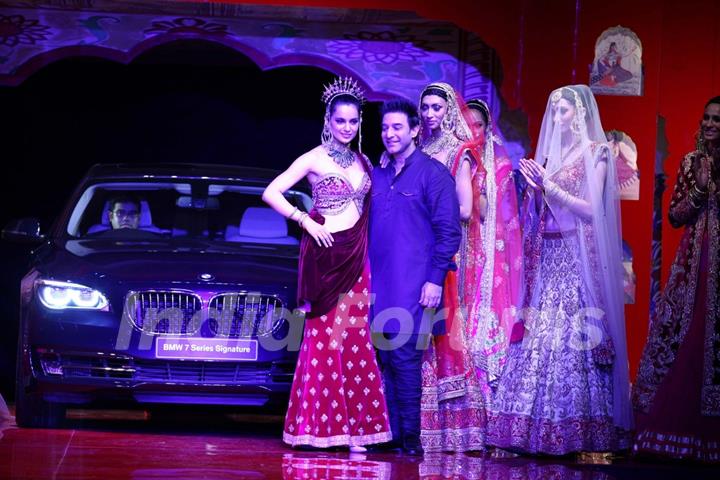 Suneet Verma with Kanagna Ranaut at the Indian Bridal Fashion Week Day 3