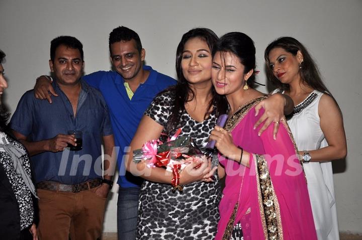 Divyanka Tripathi was seen giving gift to Melissa Pais at her Birthday Bash