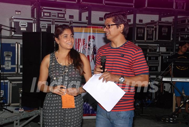 Shaan was snapped with wife Radhika at the rehearsals of his upcoming Concert