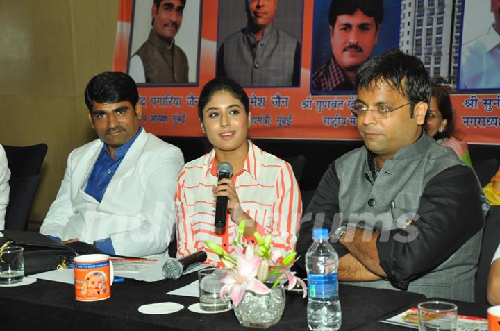 Kritika Kamra addresses the media as she Supports Save Girl Child Cause