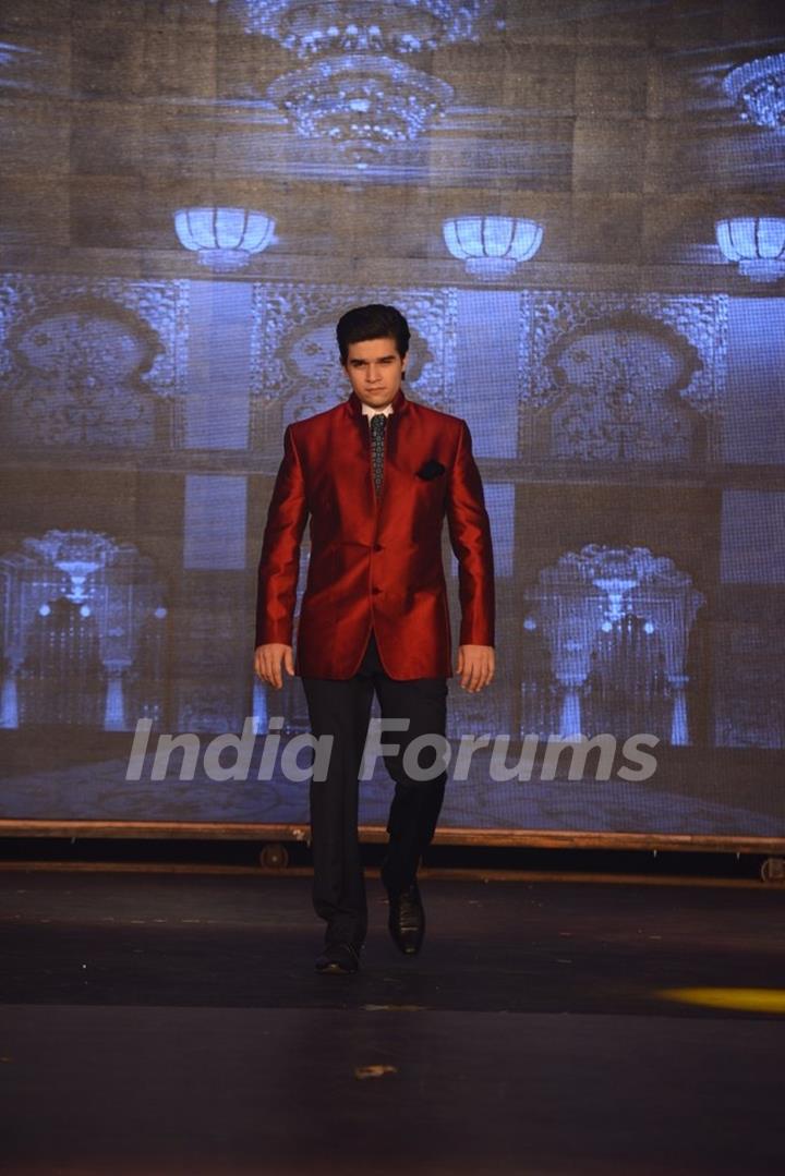 Vivaan Shah walks the ramp at Manish Malhotra's Show