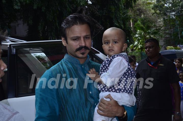 Vivek Oberoi with his son at the Isckon Temple on Janmashtami