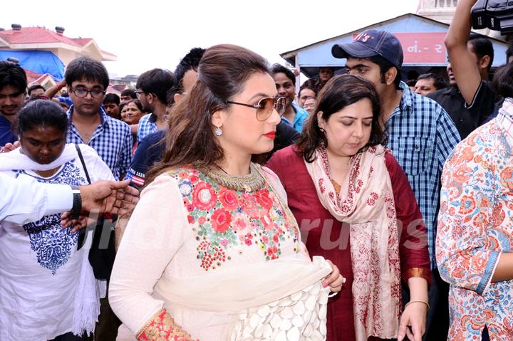 Rani Mukherjee Visits Ambaji Temple