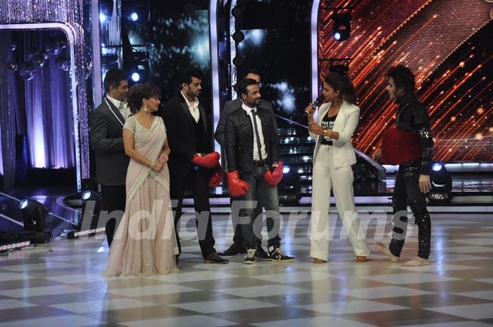 Priyanka Chopra interacts with Remo Dsouza on Jhalak Dikhhlaa Jaa