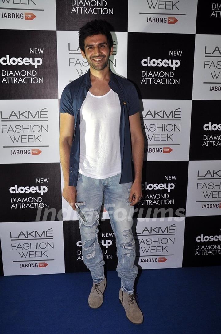 Kartik Tiwari at the Lakme Fashion Week Winter/ Festive 2014 Day 2