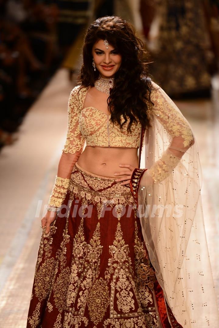 Jacqueline Fernandes walks the ramp for Anju Modi at Lakme Fashion Week Winter/ Festive 2014 Day 2