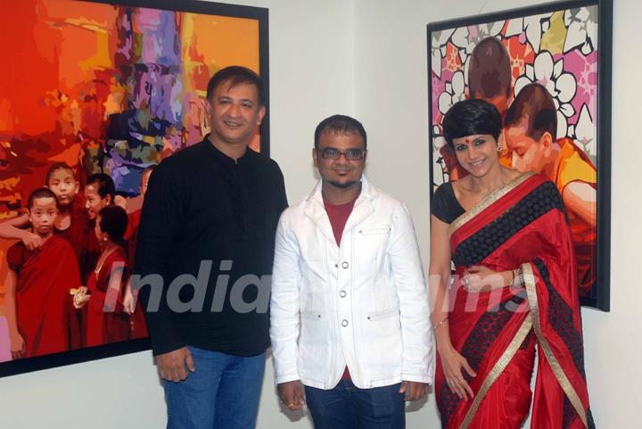 Raj Kaushal and Mandira Bedi at the Painting Exibhition