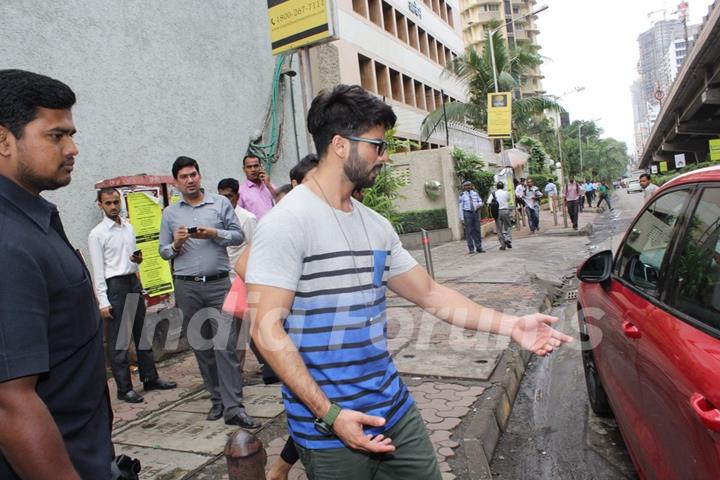 Shahid Kapoor was snapped entering his car