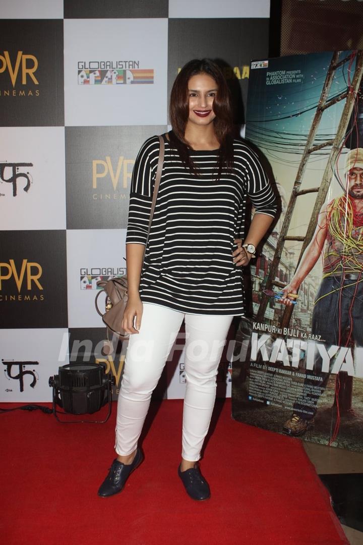 Huma Qureshi poses for the media at the Special Screening of Katiyabaaz