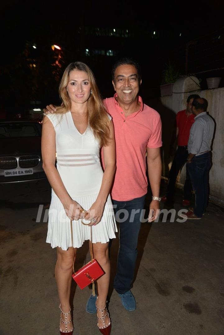 Vindoo Dara Singh with wife at the Launch of NIKHILXKOOVS