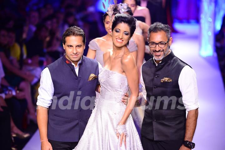 Jessy Randhawa with Shantanu & Nikhil at the Lakme Fashion Week Winter/ Festive 2014 Day 5