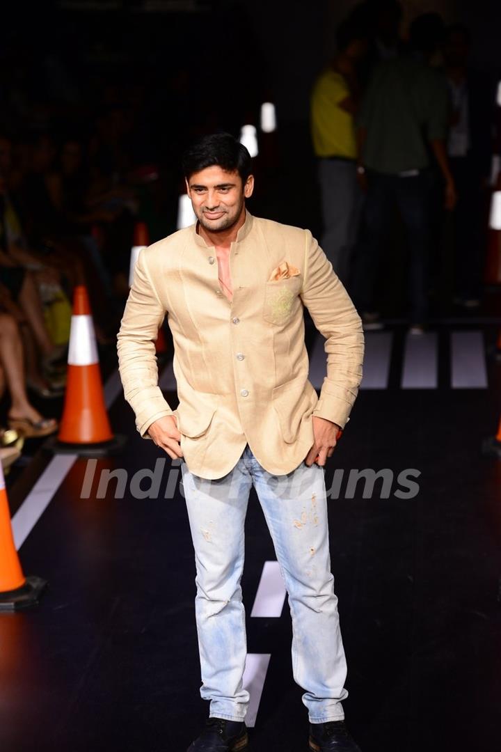 Sangram Singh at the Lakme Fashion Week Winter/ Festive 2014 Day 5