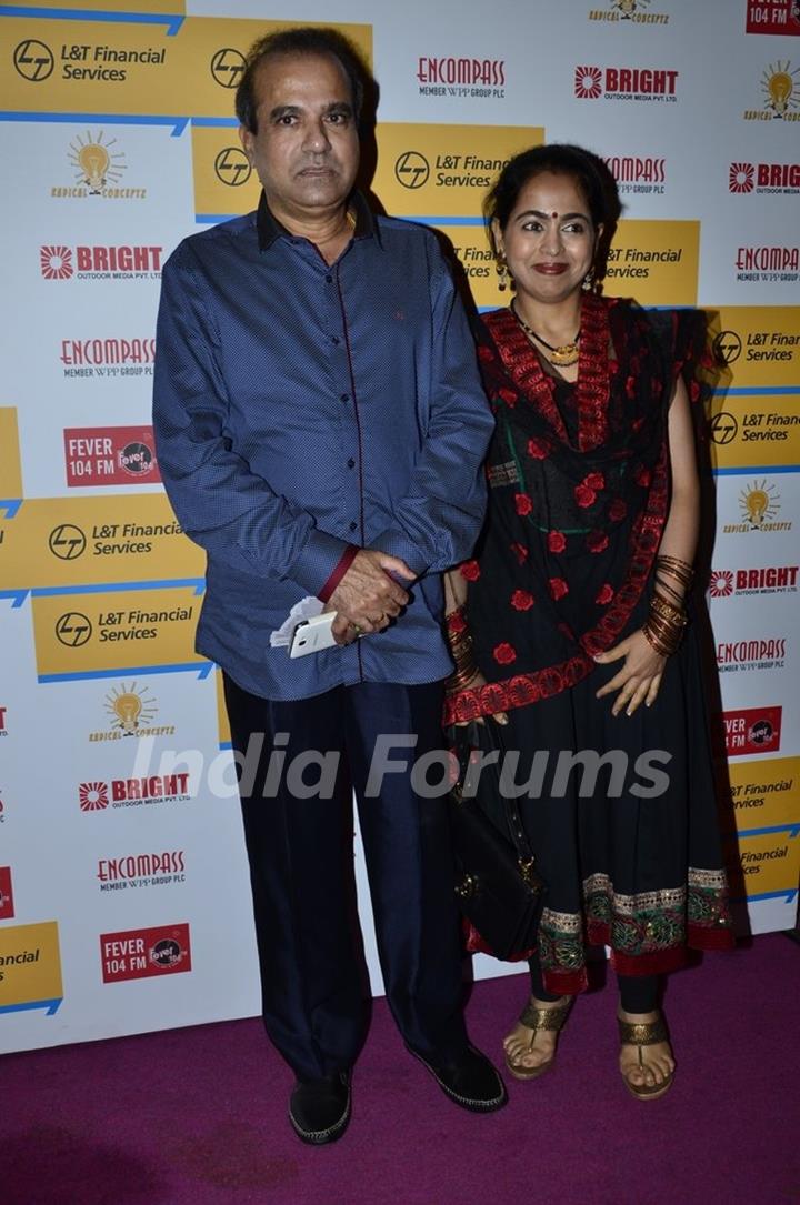 Suresh Wadkar poses with wife at Shaan's Live Concert