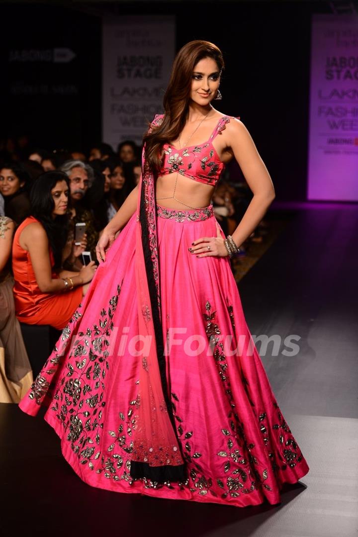 Ileana D'Cruz walks the ramp for Arpita Mehta at the Lakme Fashion Week Winter/ Festive 2014 Day 6