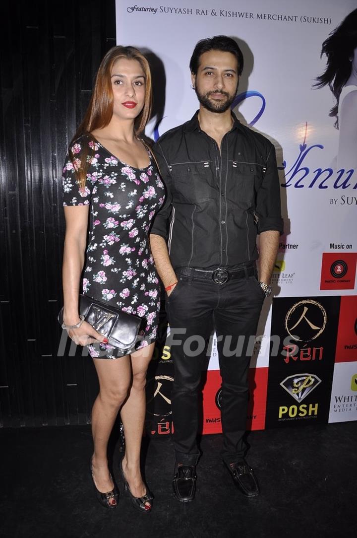 Apurva and Shilpa Agnihotri pose for the media at the Album Launch of Khushnuma