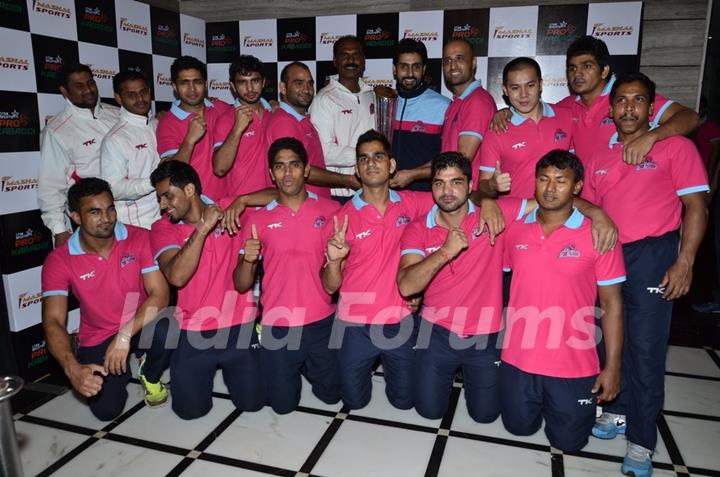 Abhishek Bachchan poses with his team at the Bash for Pro Kabbadi League by Mahindras