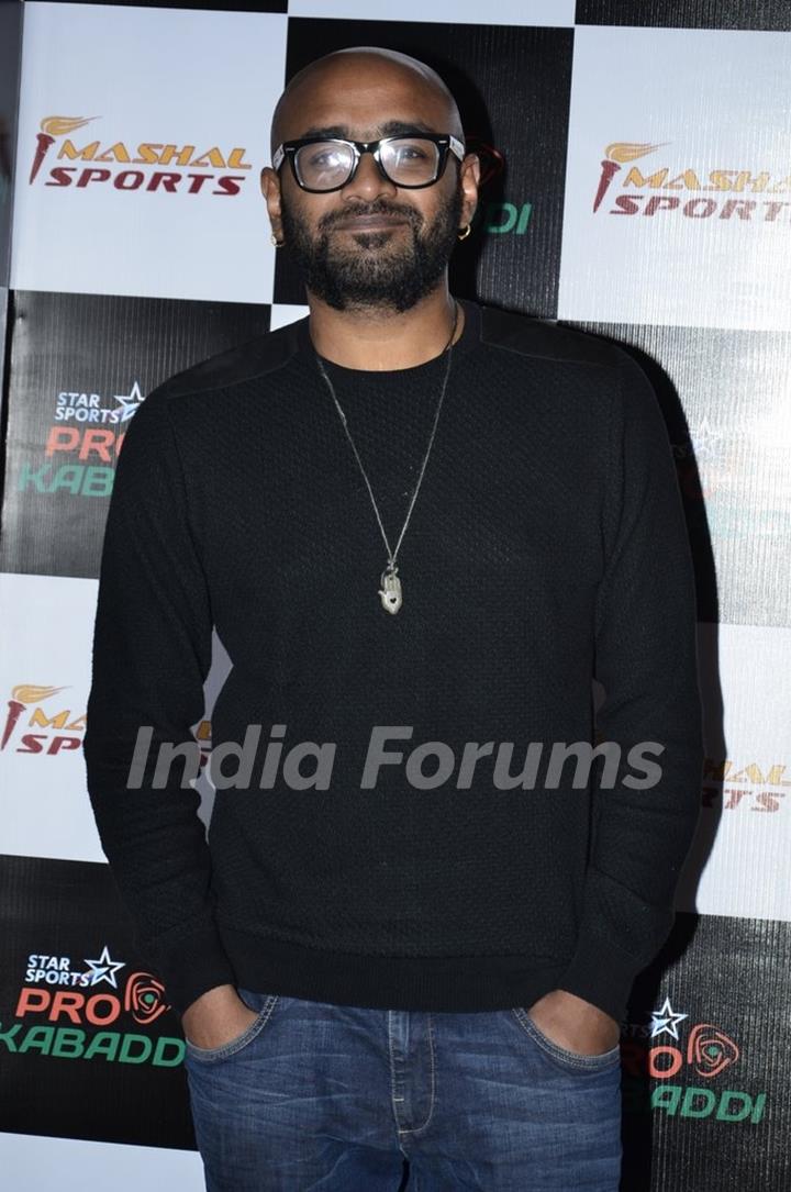 Benny Dayal poses for the media at the Bash for Pro Kabbadi League by Mahindras