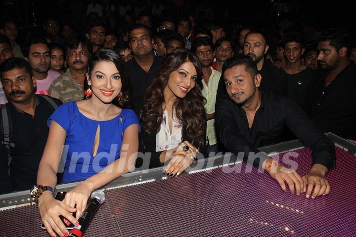 Bipasha Basu poses with Honey Singh and Gauahar Khan on India's Raw Star