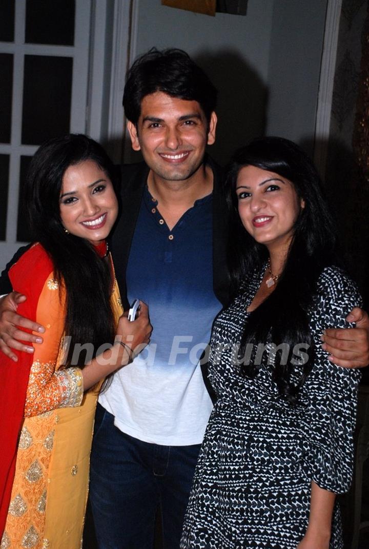 Rahul Sharma poses with Preeti Chaudhary and Amrita Prakash at the Press Meet of Ek Rishta Aisa Bhi