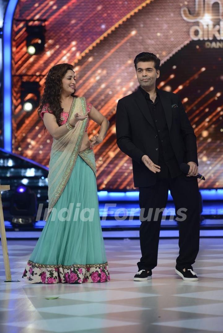 Madhuri Dixit shakes a leg with Karan Johar on Jhalak Dikhhlaa Jaa