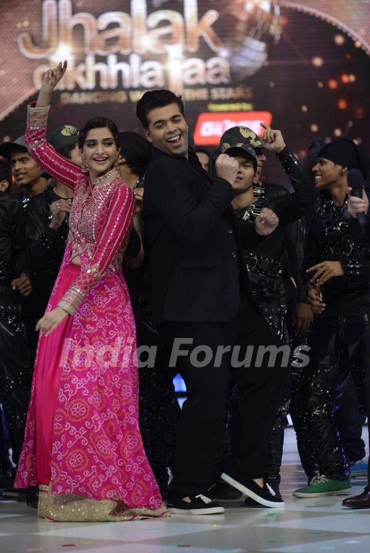 Sonam Kapoor shakes a leg with Karan Johar on Jhalak Dikhhlaa Jaa