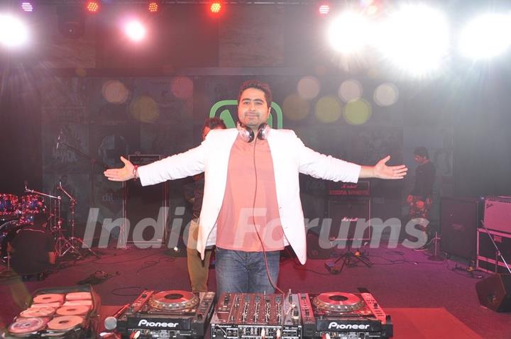 DJ Khushi at the Success Bash of Saavn Mobile App