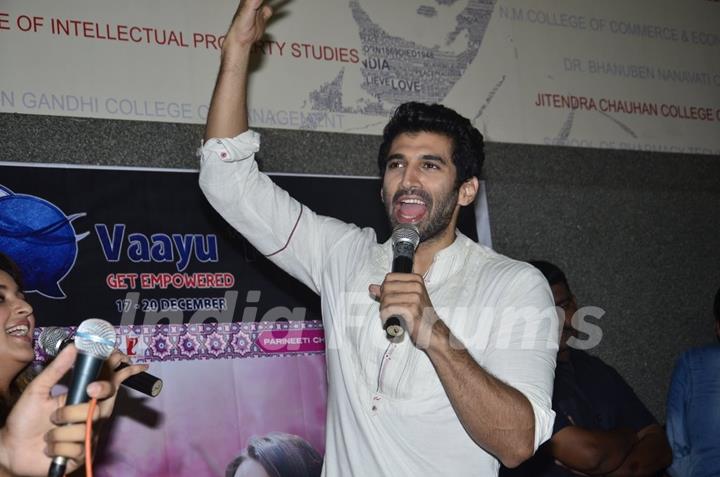 Aditya Roy Kapur at Vaayu'14