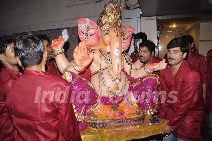 Neil Nitin Mukesh's Ganpati Visarjan