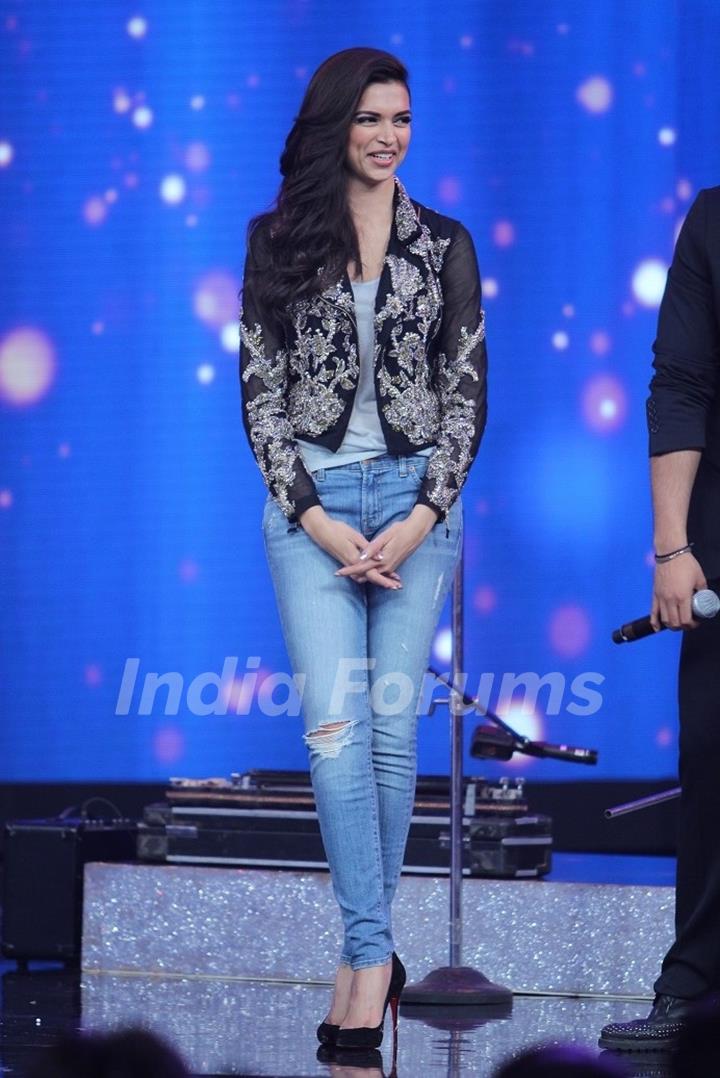 Deepika Padukone at the Promotions of Finding Fanny on India's Raw Star
