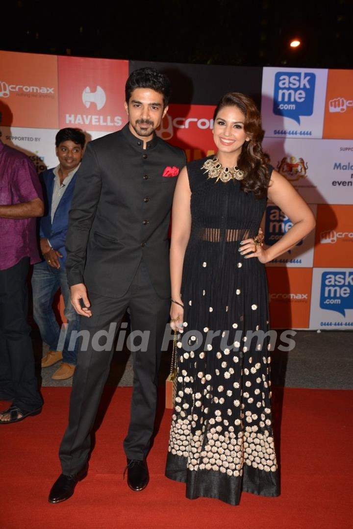 Huma Qureshi and Saqib Saleem pose for the media at Mircromax SIIMA Awards Day 1