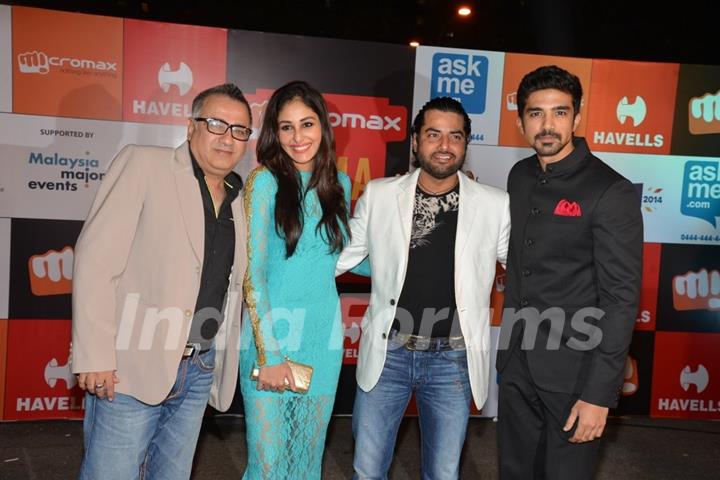 Saqib Saleem poses with friends at Mircromax SIIMA Awards Day 1