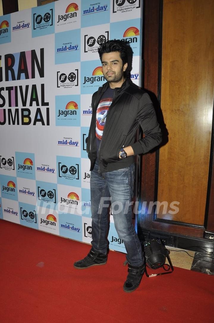 Manish Paul poses for the media at 5th Jagran Film Festival Mumbai