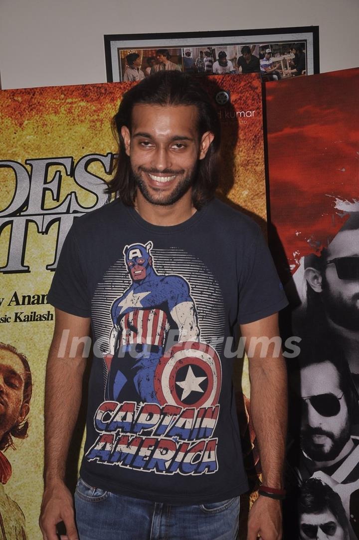 Akhil Kapur poses for the media at the Media Meet of Desi Kattey