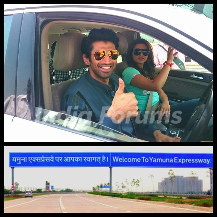 Aditya and Parineeti at Yamuna Express Highway during Daawat-e-Ishq Food Yatra