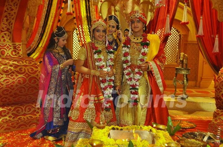 Kunwar Pratap and Ajabde pose for the camera at their Royal Rajputana Wedding