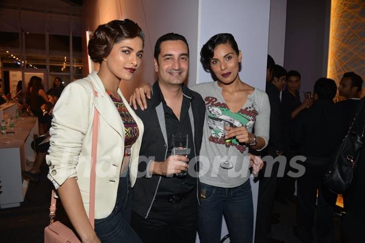 Parvathy Omanakuttan snapped with friends at Varun Bahl Show for Audi