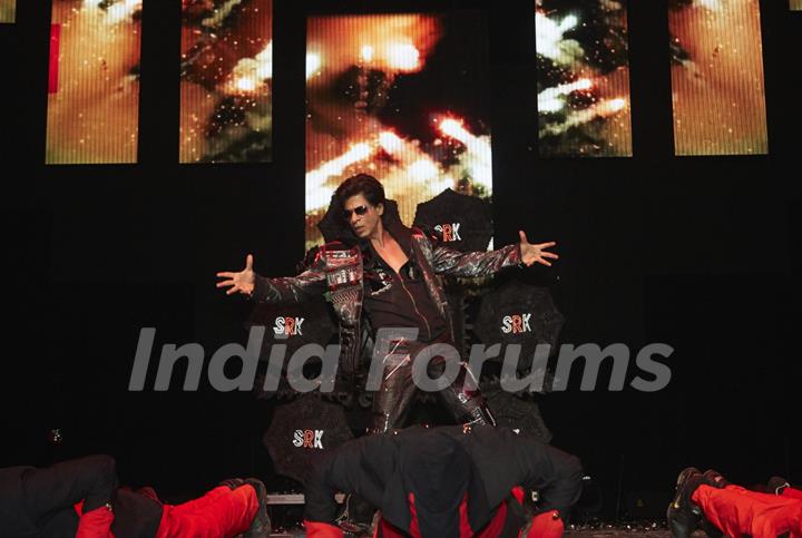 Shah Rukh Khan performs at Slam The Tour