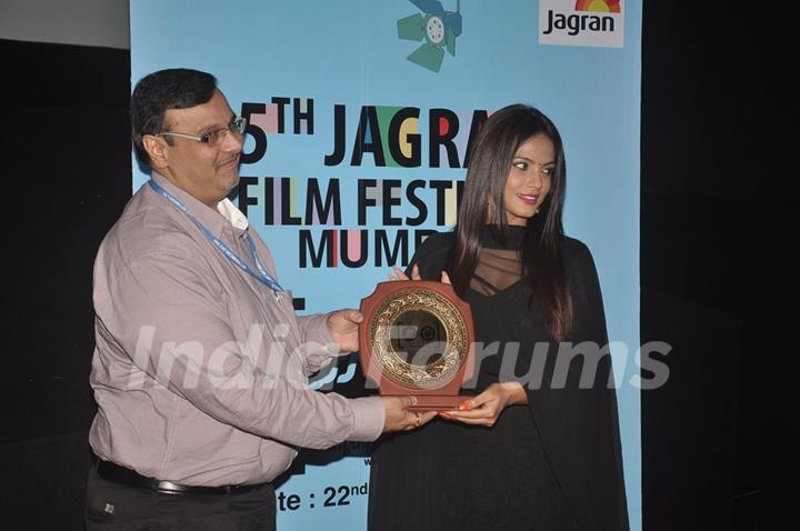 Neetu Chandra felicitated at the Launch of 5th Jagran Film Festival