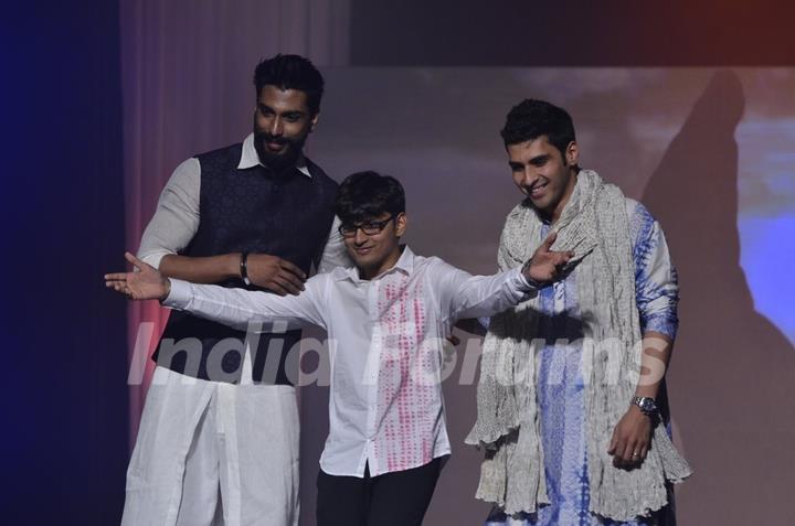 Sammir Dattani walks the Ramp for S.P.J Sadhana School's Fund Raiser Event