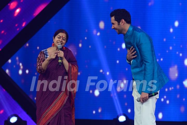 Rekha Bharadwaj at the Promotions of Haider on India's Raw Star