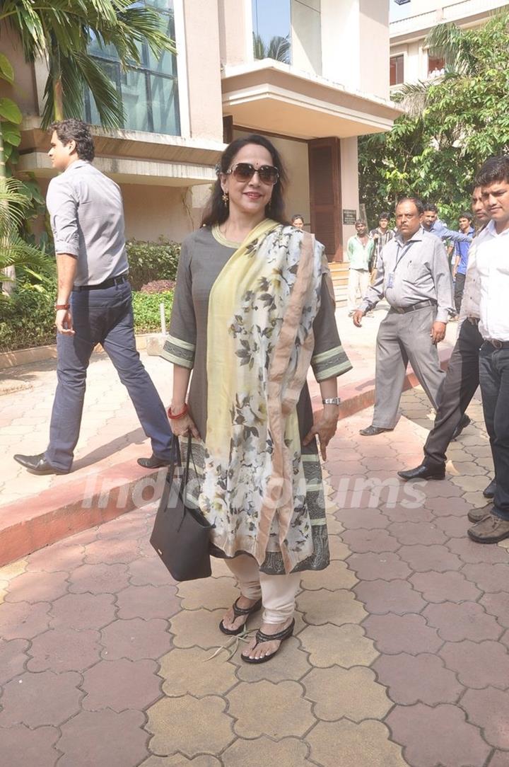 Hema Malini at Atharva Institute