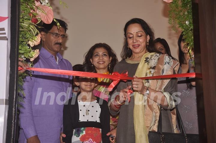 Hema Malini inaugrates an event at Atharva Institute