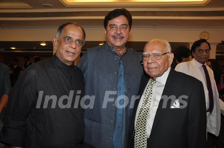 Pahlaj Nihalani poses with Shatrughan Sinha at the bash