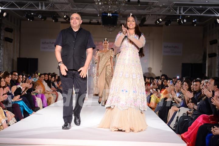 Sonakshi Sinha walks the ramp with Tarun Tahiliani at Sahachari Foundations Show