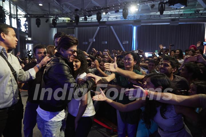 Shah Rukh Khan greets the fans at the Google Headquarters