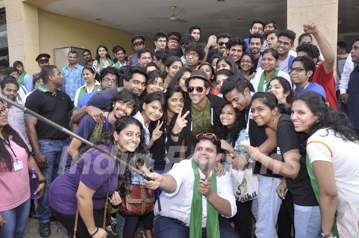 Hrithik Roshan clicks a selfie with the students of Whistling Woods
