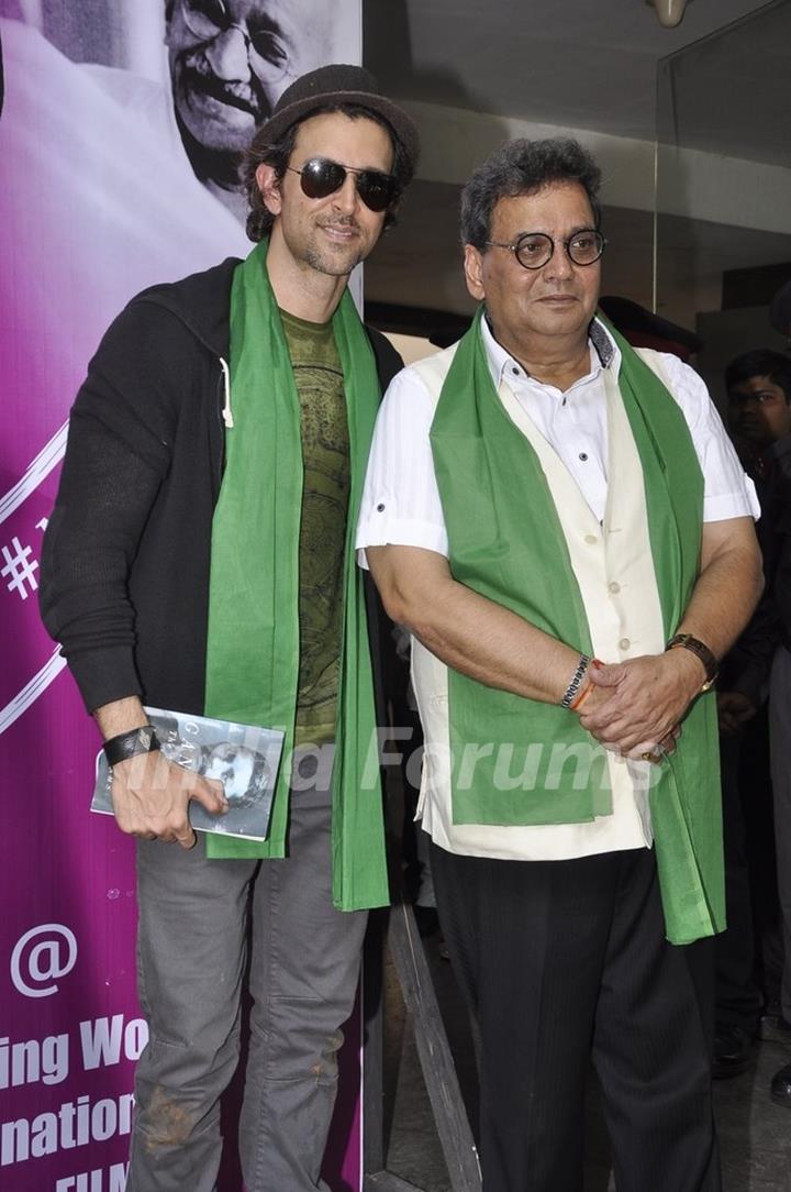 Hrithik Roshan with Shubhash Ghai at the Whistling Woods Cleanliness Drive