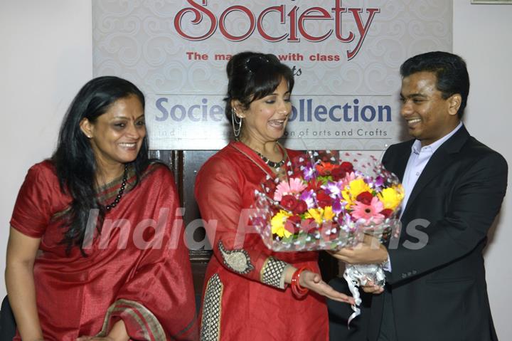 Divya Dutta felicitated at the Inauguration of The Society Collection Mumbai 2014