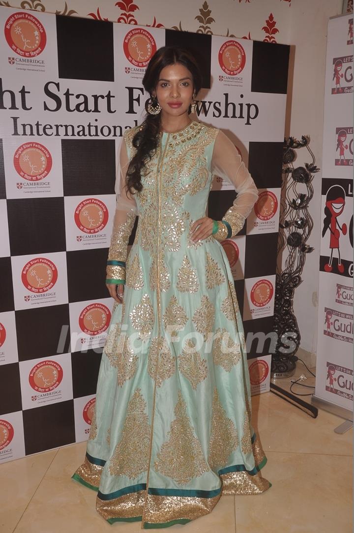 Sara Loren poses for the media at Annual Garba Celebrations